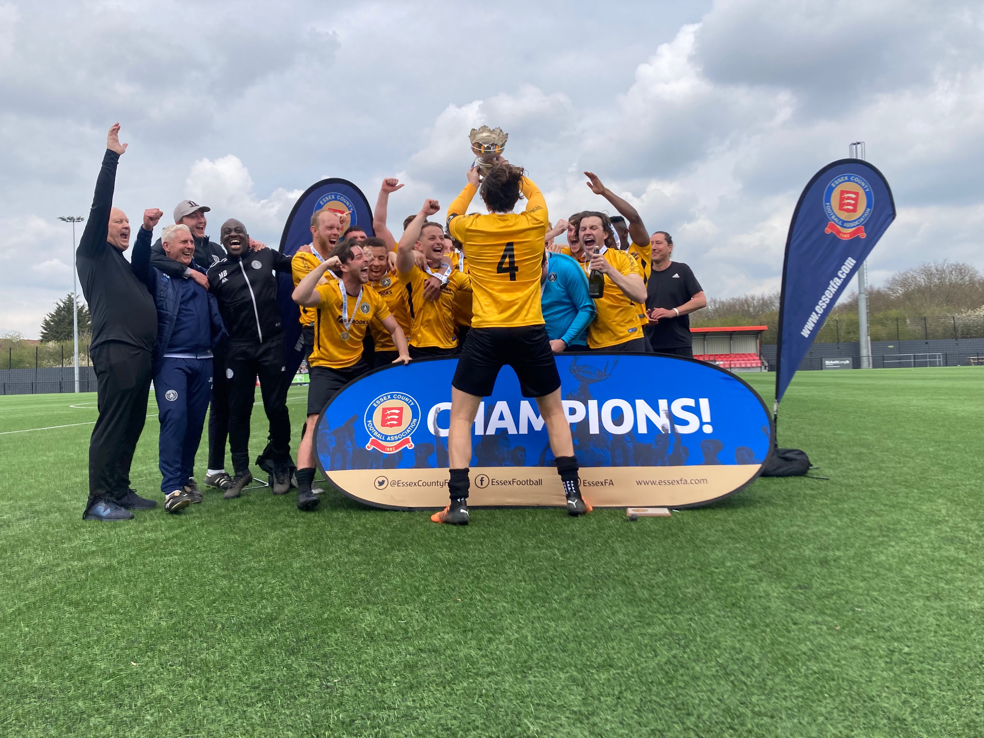 Herongate Athletic win the Essex Sunday Junior Cup in Extra time Essex FA