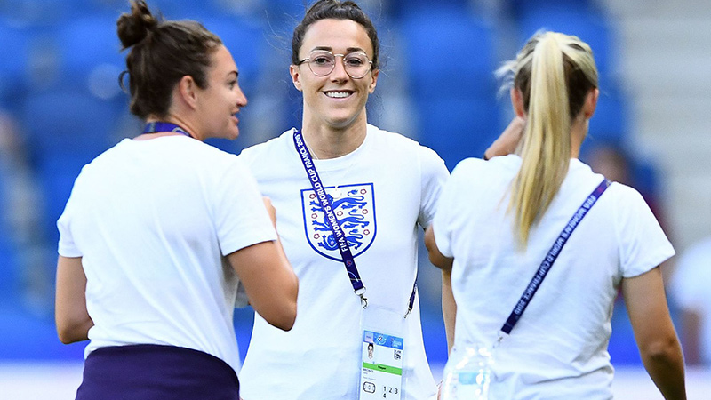 Jodie Taylor (left) and Lucy Bronze (centre) were in a relaxed move before kick-off