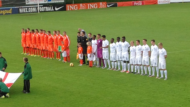 England and Holland line-up ahead of the national anthems