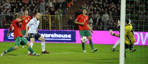 Rooney on target for England