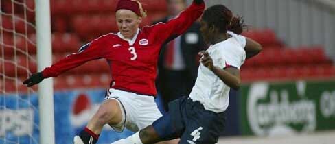 Anita Asante scores her first ever England goal as we beat Norway 1-0