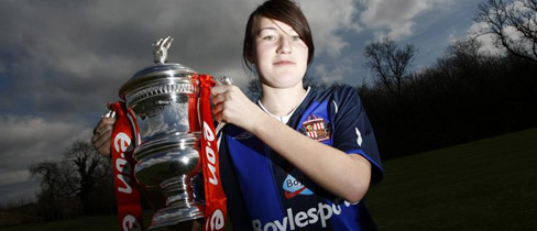 Sunderland captain, Stephanie Bannon, with The FA Women's Cup.
