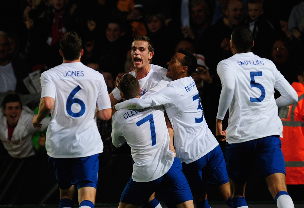 England celebrate Jordan Henderson's goal v Romania