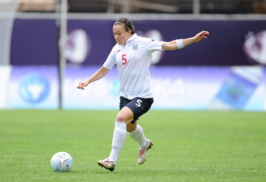 Lucy Bronze