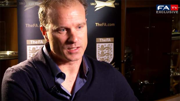 Dennis Bergkamp answers questions from fans on Twitter for FATV.