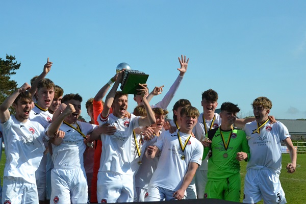 Truro City U18s win U18 Rathbone Cup May 2022