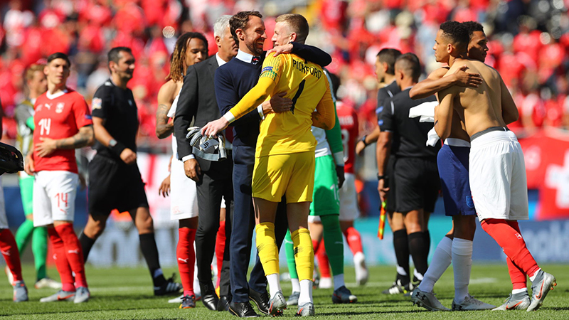 Gareth Southgate and Jordan Pickford celebrate