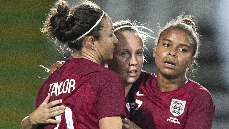 Beth Mead celebrates