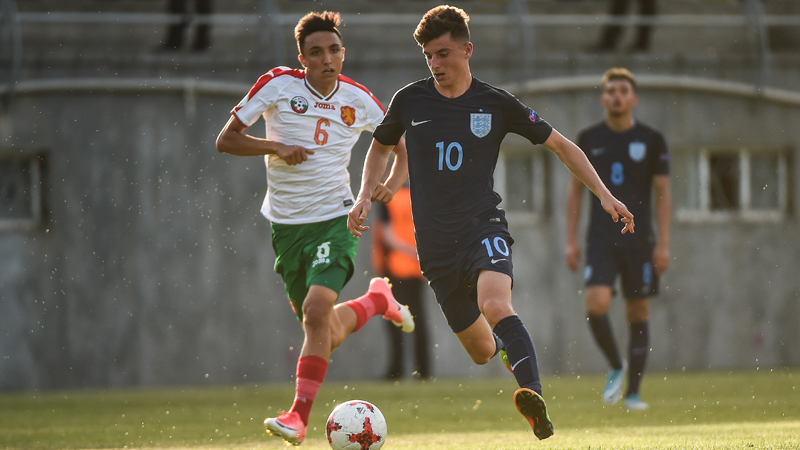 England Under-19s midfielder Mason Mount on the run against Bulgaria