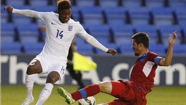 Demarai Gray tries to hurdle a Czech challenge