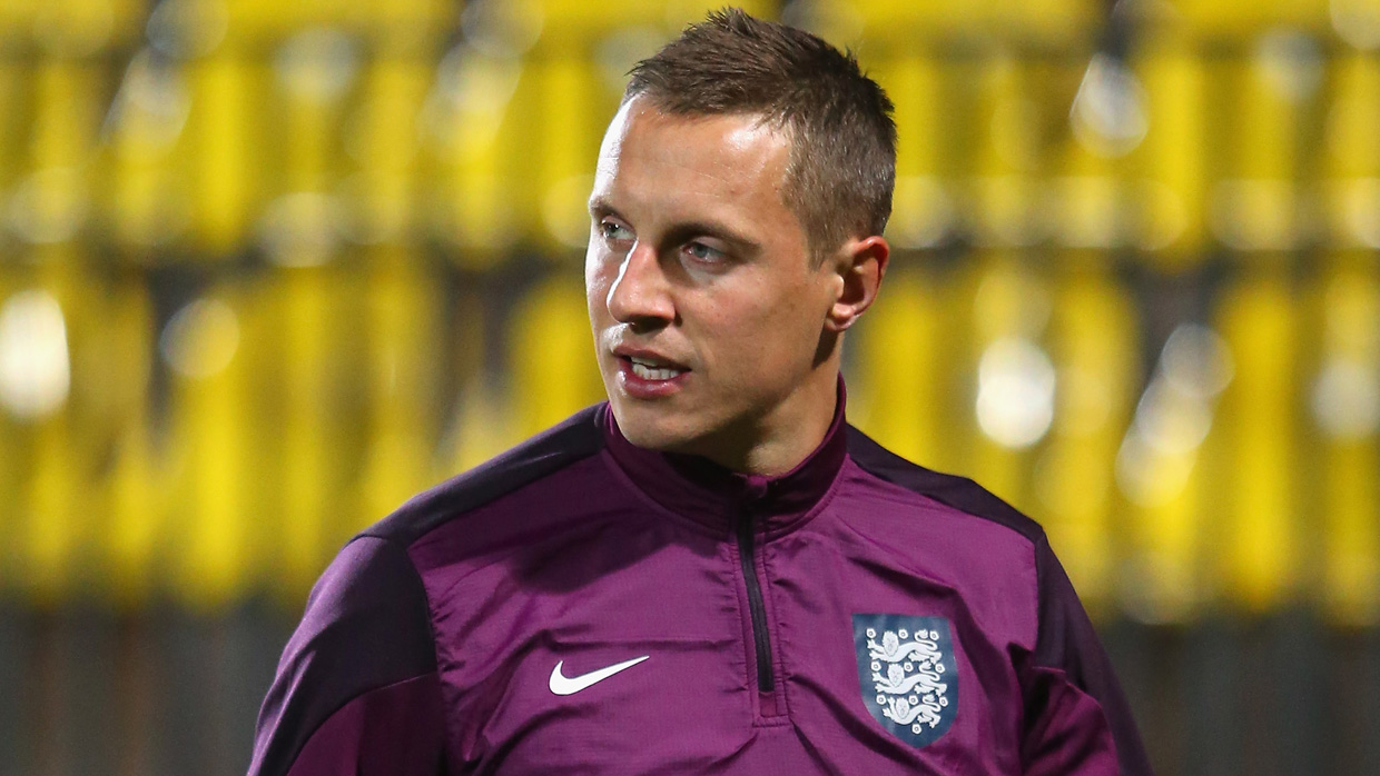 Phil Jagielka during training in Vilnius