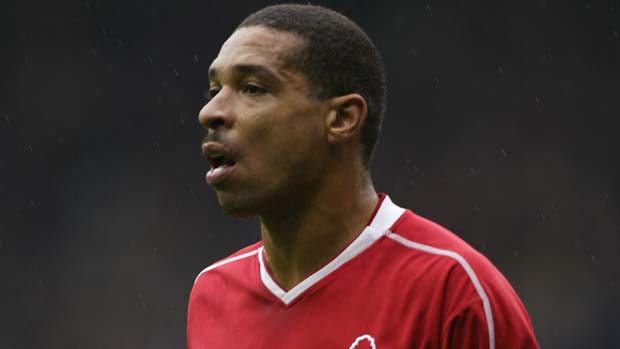 Des Walker in action for Nottingham Forest.