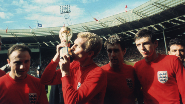 Bobby Moore kisses the World Cup