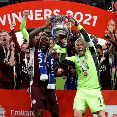 Foxes down Chelsea to claim FA Cup title